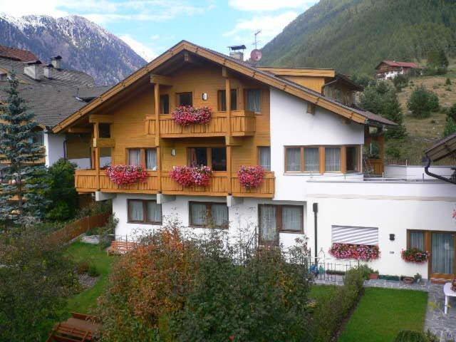 Residence Tauber Valles Εξωτερικό φωτογραφία